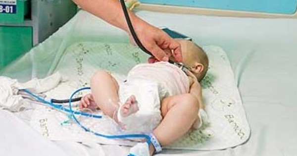 Trẻ 6 tháng tuổi ngộ độc vitamin D, bác sĩ nhi khoa khuyến cáo liều dùng