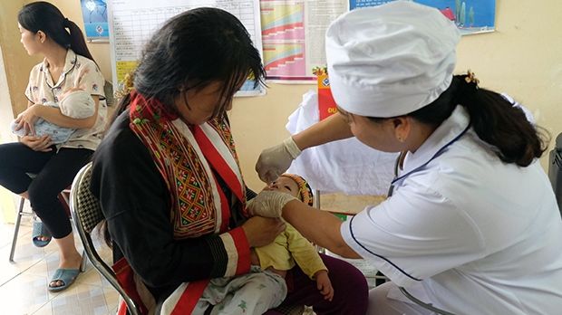 Không chủ quan với bệnh bại liệt