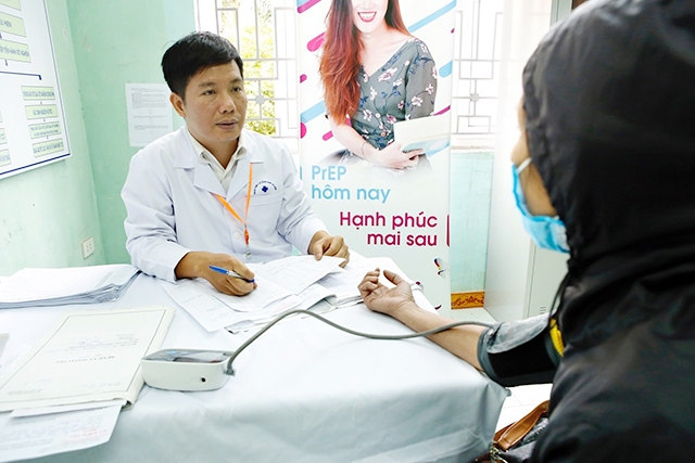 Tư vấn điều trị cho người nhiễm HIV để đạt mục tiêu K=K.