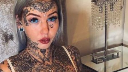 Liều lĩnh xăm màu tròng mắt, cô gái 24 tuổi suýt bị mù