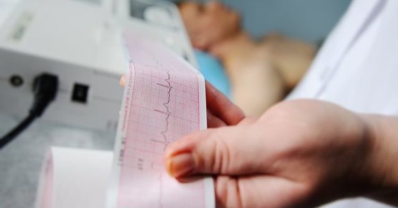 Chàng trai 23 tuổi chết vì nhồi máu cơ tim, bác sĩ chỉ 3 loại thực phẩm là gánh nặng cho tim