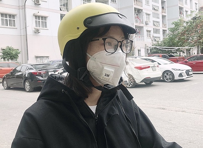 Khẩu trang 3M ngăn được bụi siêu mịn nhưng chỉ dùng được một lần. Ảnh: Thùy An.