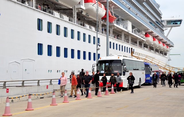 Tàu Diamond Princess có mặt tại Hạ Long vào ngày 28-1-2020.