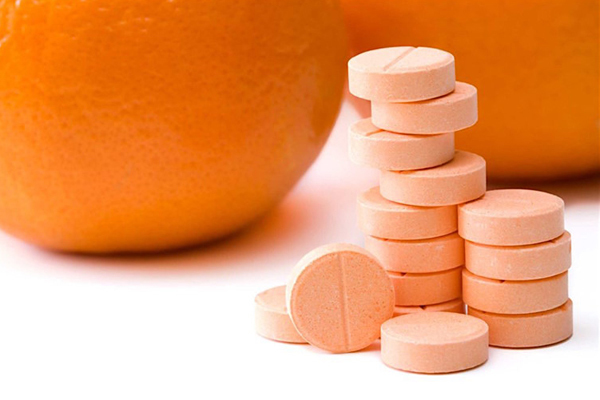 Người dân không nên coi vitamin C là