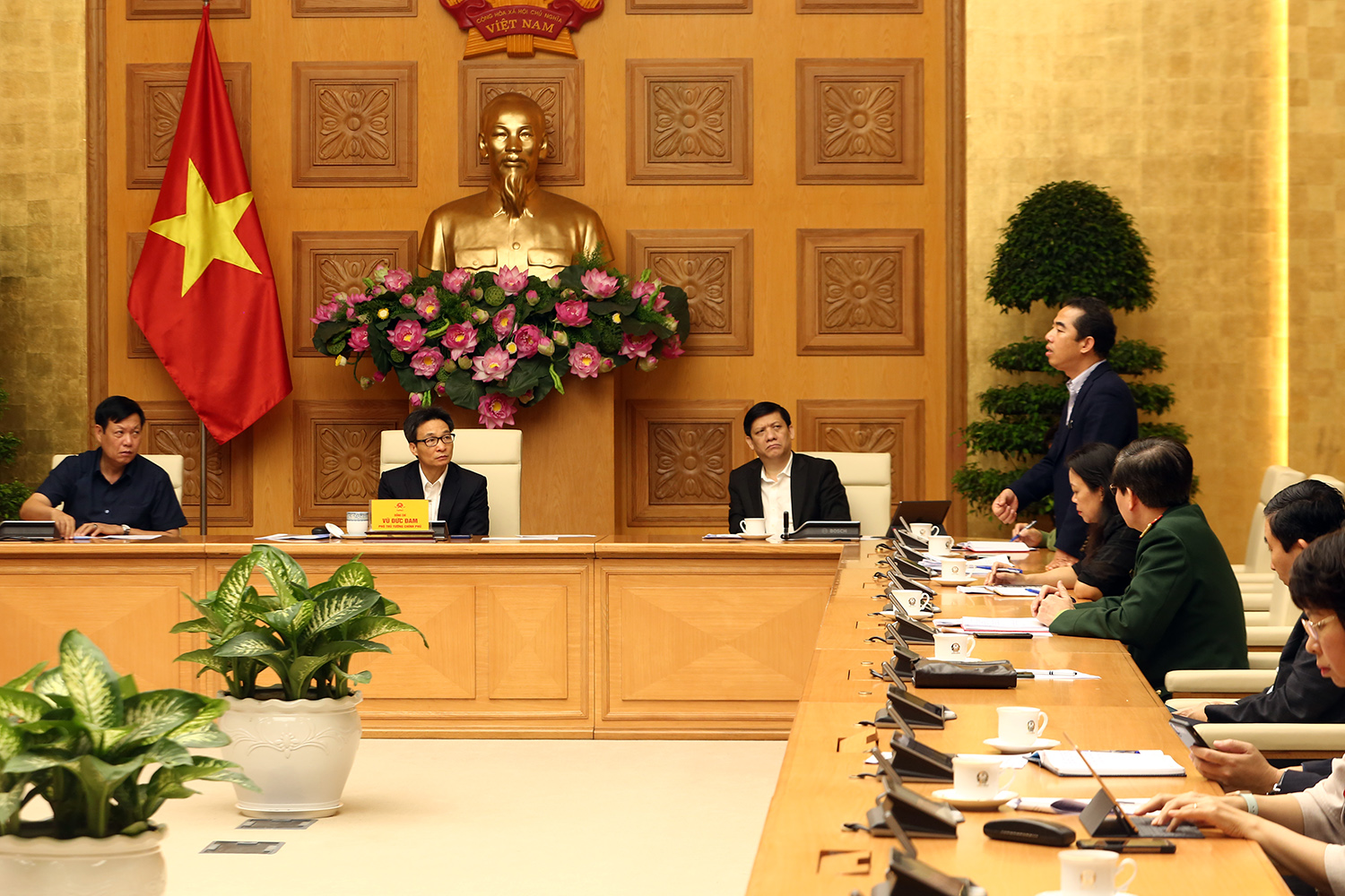 Quang cảnh cuộc họp. Ảnh: VGP