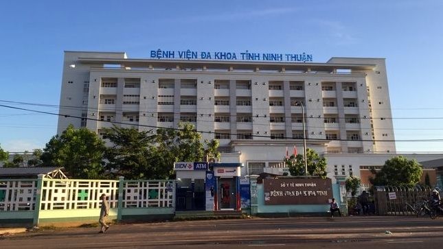 Bệnh nhân thứ 61 dự đám cưới, Ninh Thuận họp khẩn