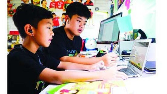 E-learning in HCMC developing without synchronous guidance