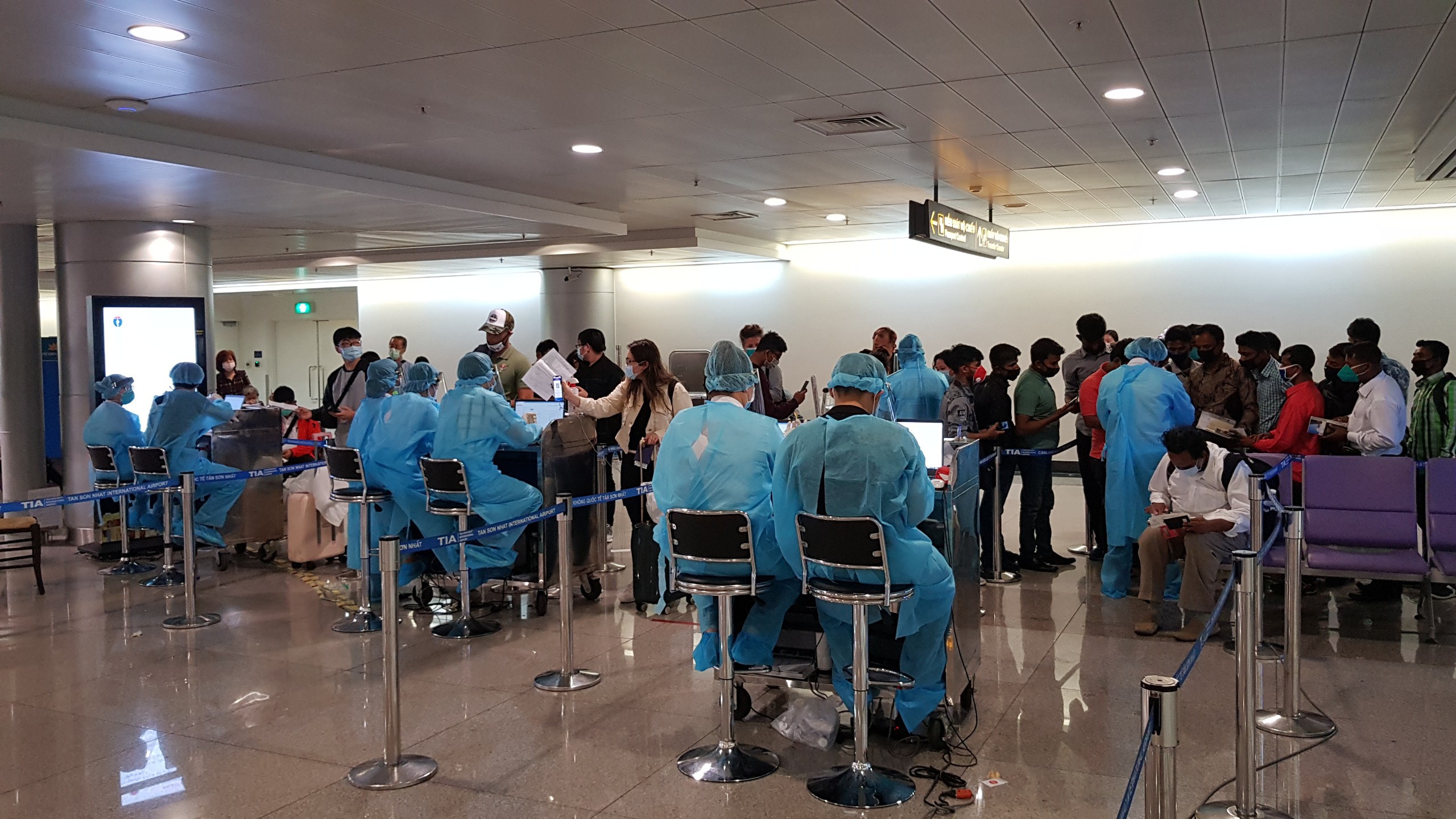 Nhanh chóng đưa du khách về các khu cách ly
