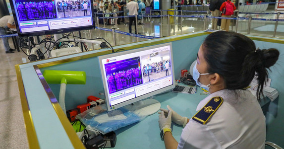 Hai người từ Mỹ về Sài Gòn nhiễm nCoV