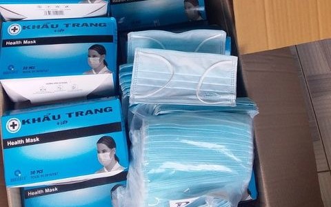 Bộ Y tế kêu gọi nhường khẩu trang cho y bác sĩ