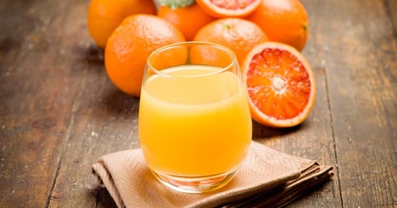 Ăn trái cây theo cách này, một người đàn ông bị gan nhiễm mỡ nặng