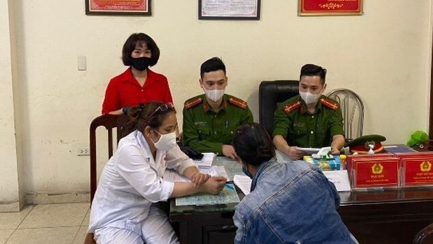 Không đeo khẩu trang nơi công cộng, 1 phụ nữ bị phạt 200 nghìn đồng