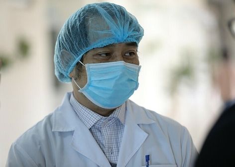 Người chỉ huy 150 y bác sĩ vòng trong chống dịch