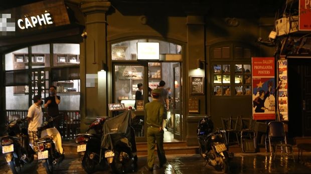 Many restaurants in Hanoi still open despite ban due to Covid-19 spread