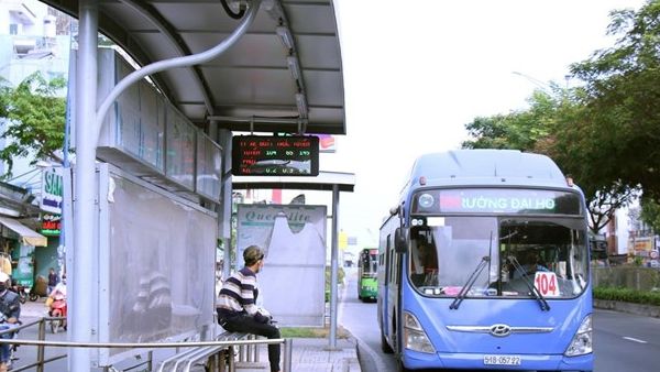 HCM City to suspend 54 bus routes due to COVID-19