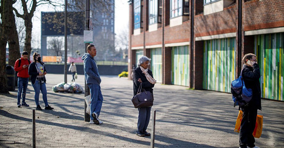 Hơn 1.000 người chết vì nCoV tại Anh