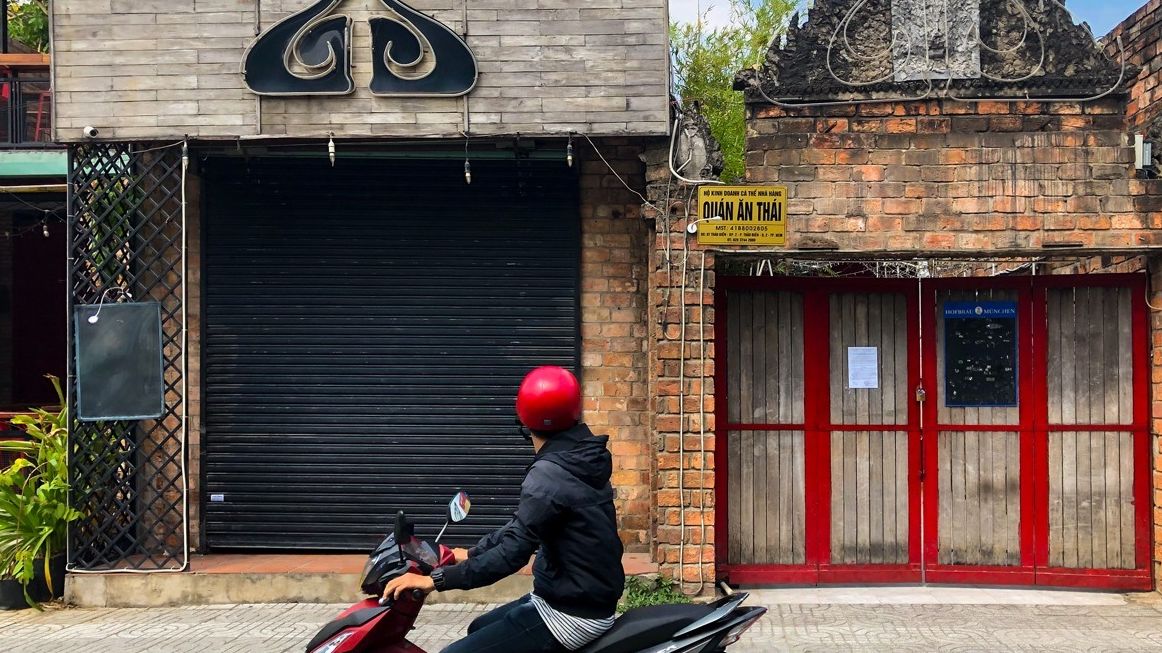 Thêm 2 người dương tính nCoV từ bar Buddha