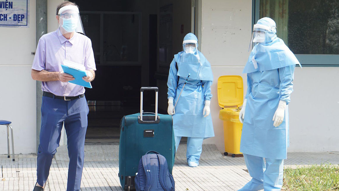 Bệnh nhân nCoV 71 tuổi xuất viện