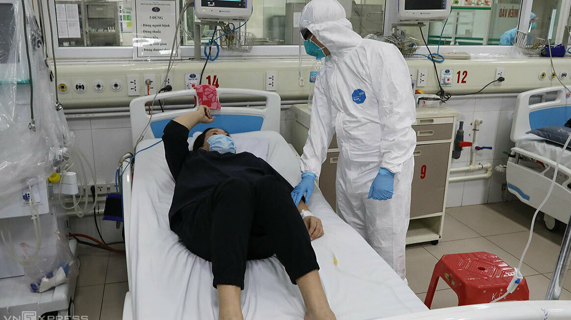 Ba bệnh nhân khỏi Covid-19 'thần tốc'