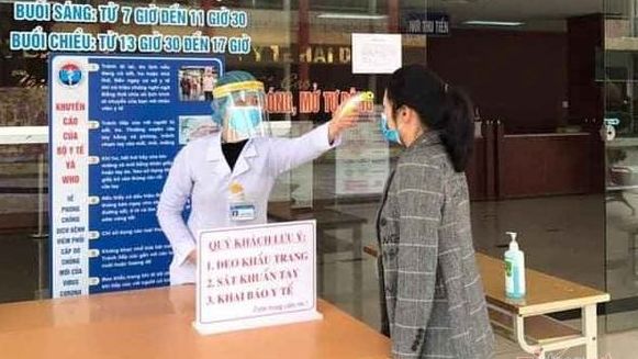 Học viên cai nghiện tặng 5.000 mũ kính bảo hộ cho các chốt chống dịch