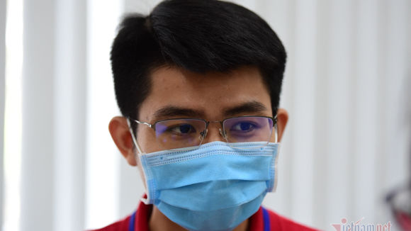 Nhận lệnh trong đêm, bác sĩ trẻ kể phút 'ngợp' ngày đầu ở khu cách ly