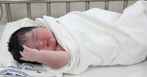Bé 6 kg chào đời ở Phú Thọ