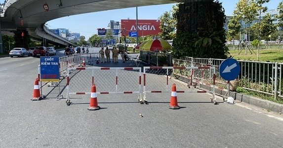 Đưa 2 người Trung Quốc có thân nhiệt trên 39 độ vào cách ly tập trung