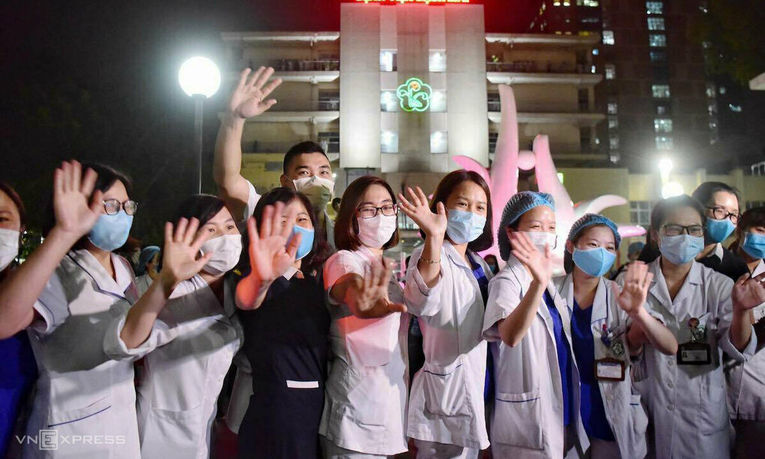 Lãnh đạo Bạch Mai: 'Hết phong tỏa, vừa mừng vừa lo'