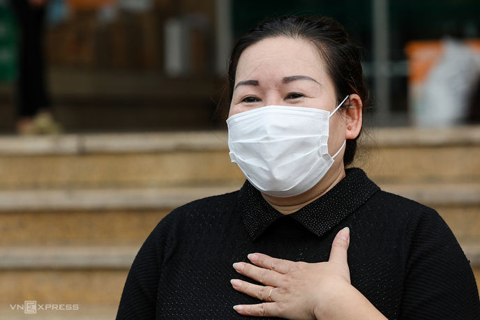 Nữ điều dưỡng Bạch Mai: 'Được hít thở khí trời là hạnh phúc'