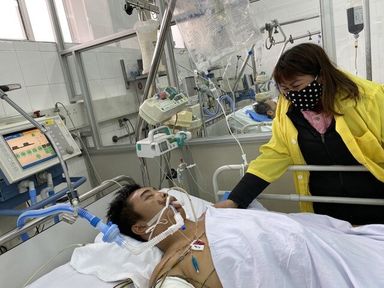 Sức khỏe chàng trai gặp nạn khi đi chống dịch Covid-19 giờ ra sao?