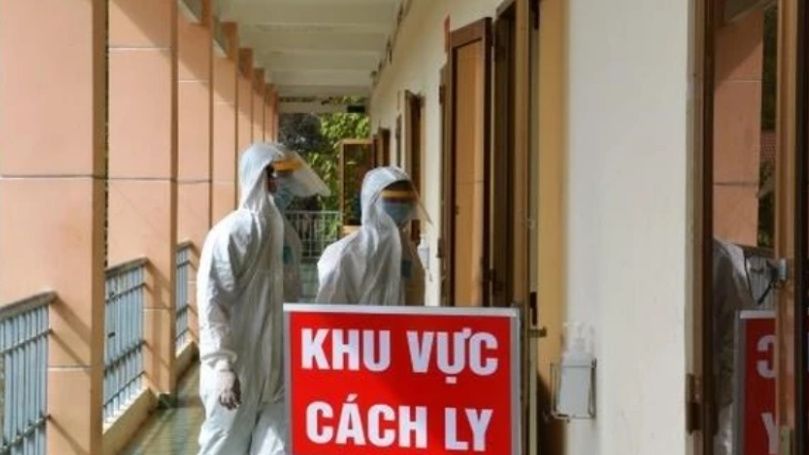TP.HCM: Cách ly 50 người, tìm khách cùng chuyến bay BN22 tái nhiễm Covid-19