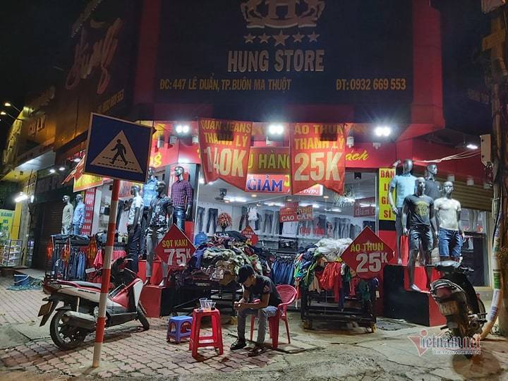 Đường vắng hoe ngày cách ly 'giai đoạn 2', kể cả nơi nguy cơ thấp