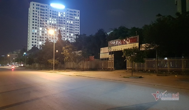Đường vắng hoe ngày cách ly 'giai đoạn 2', kể cả nơi nguy cơ thấp