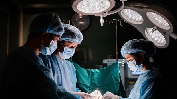 Doctors warn of plastic surgery complications