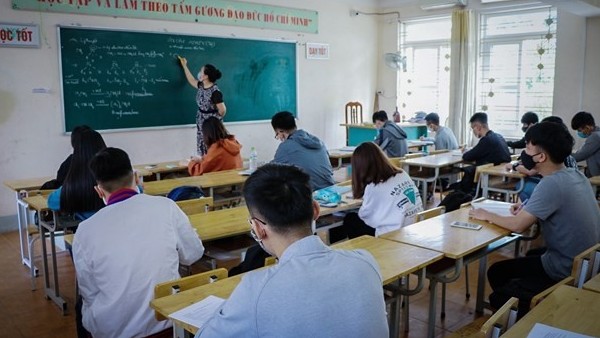 Students in nearly 30 localities in VN return to school after closure