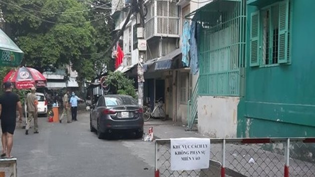 HCMC puts apartment building under lockdown over fears of Covid-19 spread