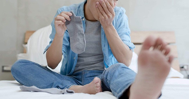 Nam giới phát hiện dấu hiệu “2 đen 2 mùi”, chứng tỏ thận có vấn đề