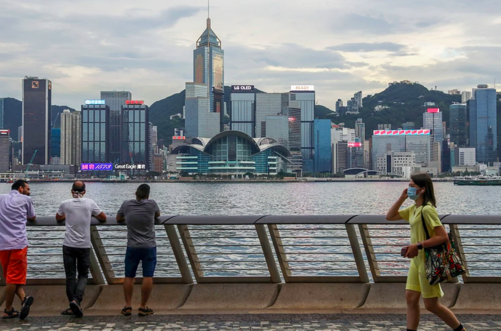 Làn sóng Covid-19 thứ ba ở Hong Kong nghiêm trọng thế nào