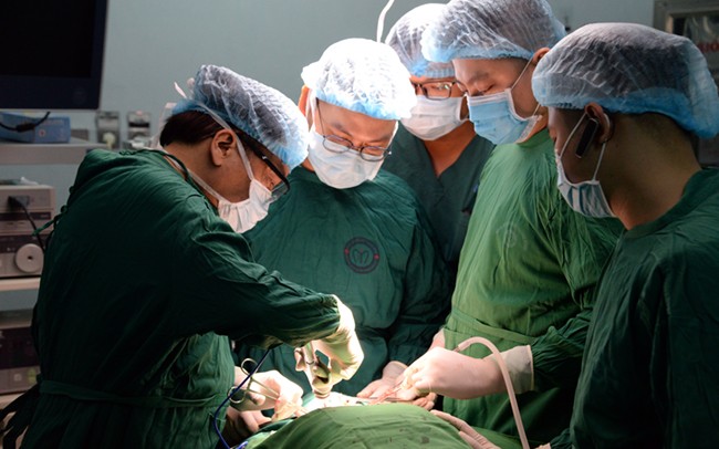 Người ghi dấu ấn Việt Nam về phẫu thuật nội soi