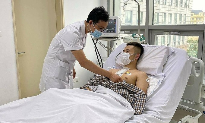 Tưởng vết bầm ở ngực không ngờ thủng tim