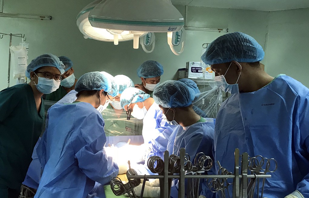 Sửa 3 van tim cho người đàn ông