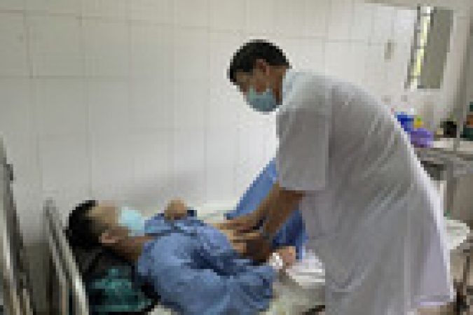 Nam thanh niên bị loét ‘cậu nhỏ’ vì gói bột lạ khi đi massage