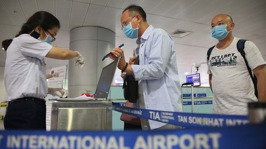 Thêm hai người nhập cảnh nhiễm nCoV