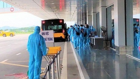 Thêm 12 người nhập cảnh nhiễm nCoV