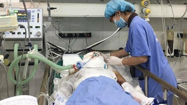 Bình gas phát nổ, nam thanh niên đa chấn thương