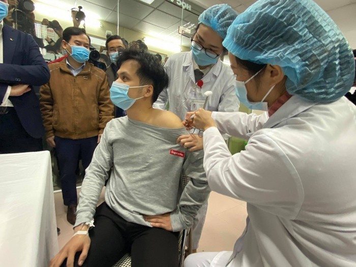 Thử nghiệm tiêm chủng vaccine ngừa Covid-19 do Việt Nam sản xuất