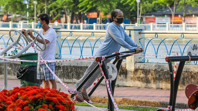 'Mỗi người cần là bác sĩ thông thái của chính mình'