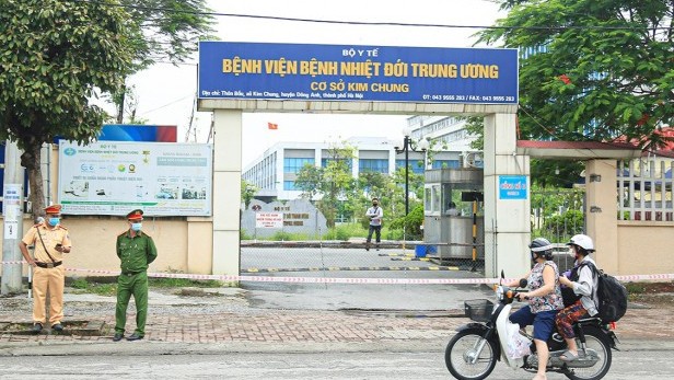 Mẹ sẽ sớm về khi dịch bệnh tan