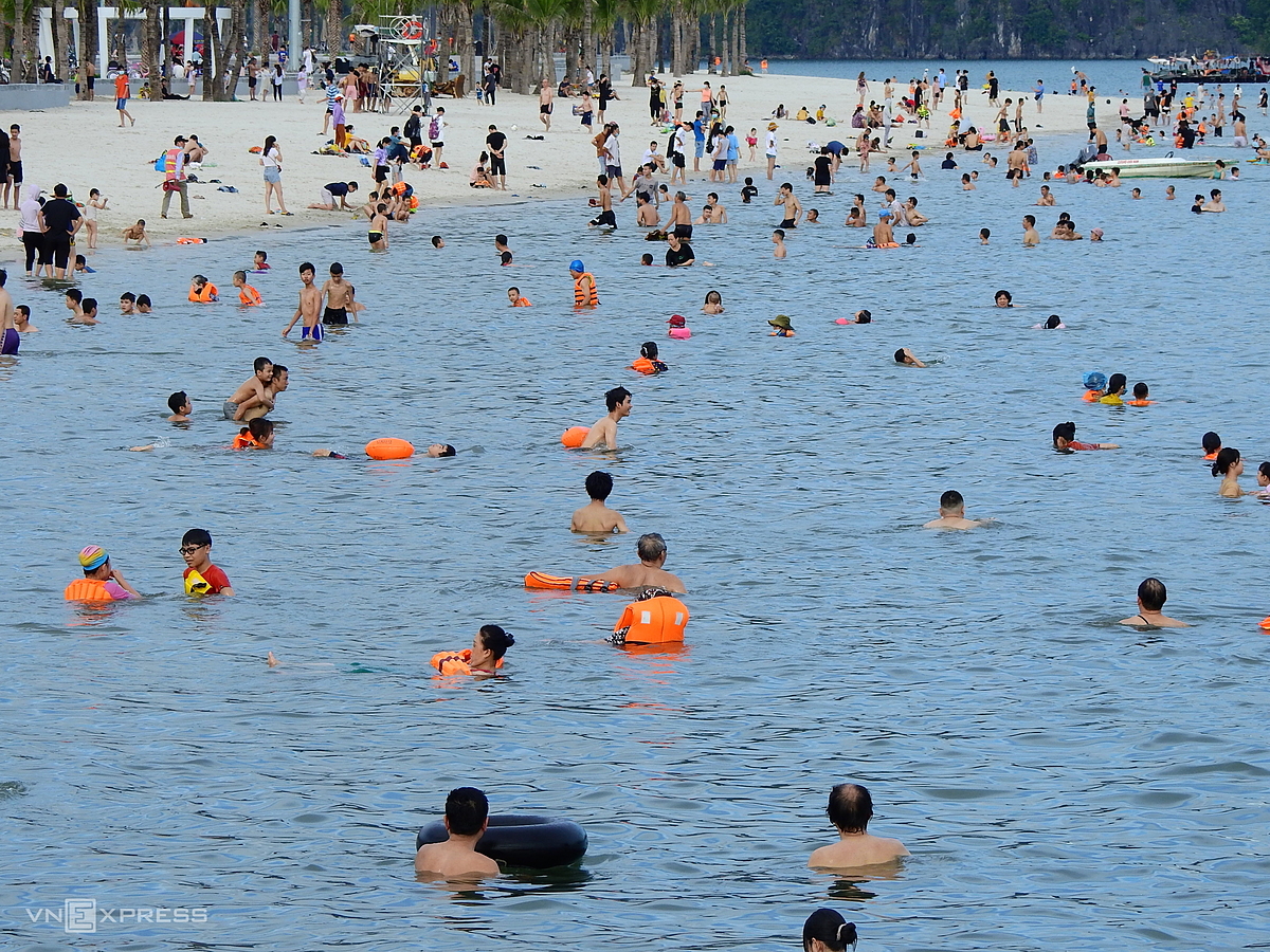 Tourist cities regain bustle after Covid-19 restriction relaxed