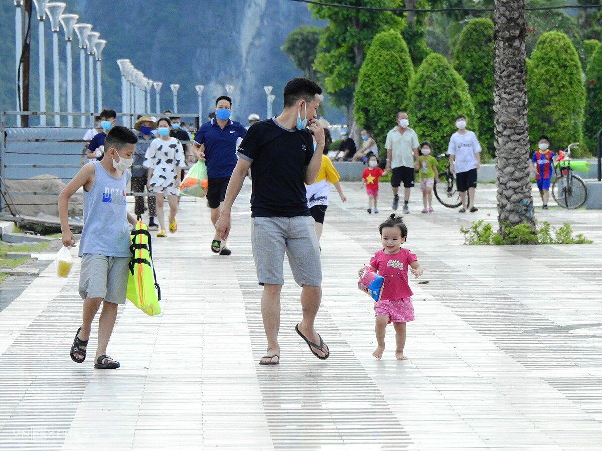 Tourist cities regain bustle after Covid-19 restriction relaxed